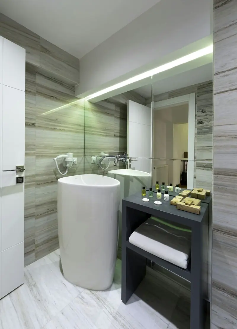 Dublex Suite banyosu ve lavabo